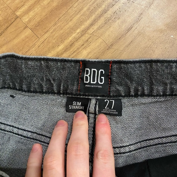 BDG size 27 Slim Straight Distressed Black Jeans - Picture 4 of 5